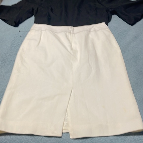 Vintage Carolina Herrera pencil skirt W/Leather waist band sz 6 classic - Picture 8 of 9